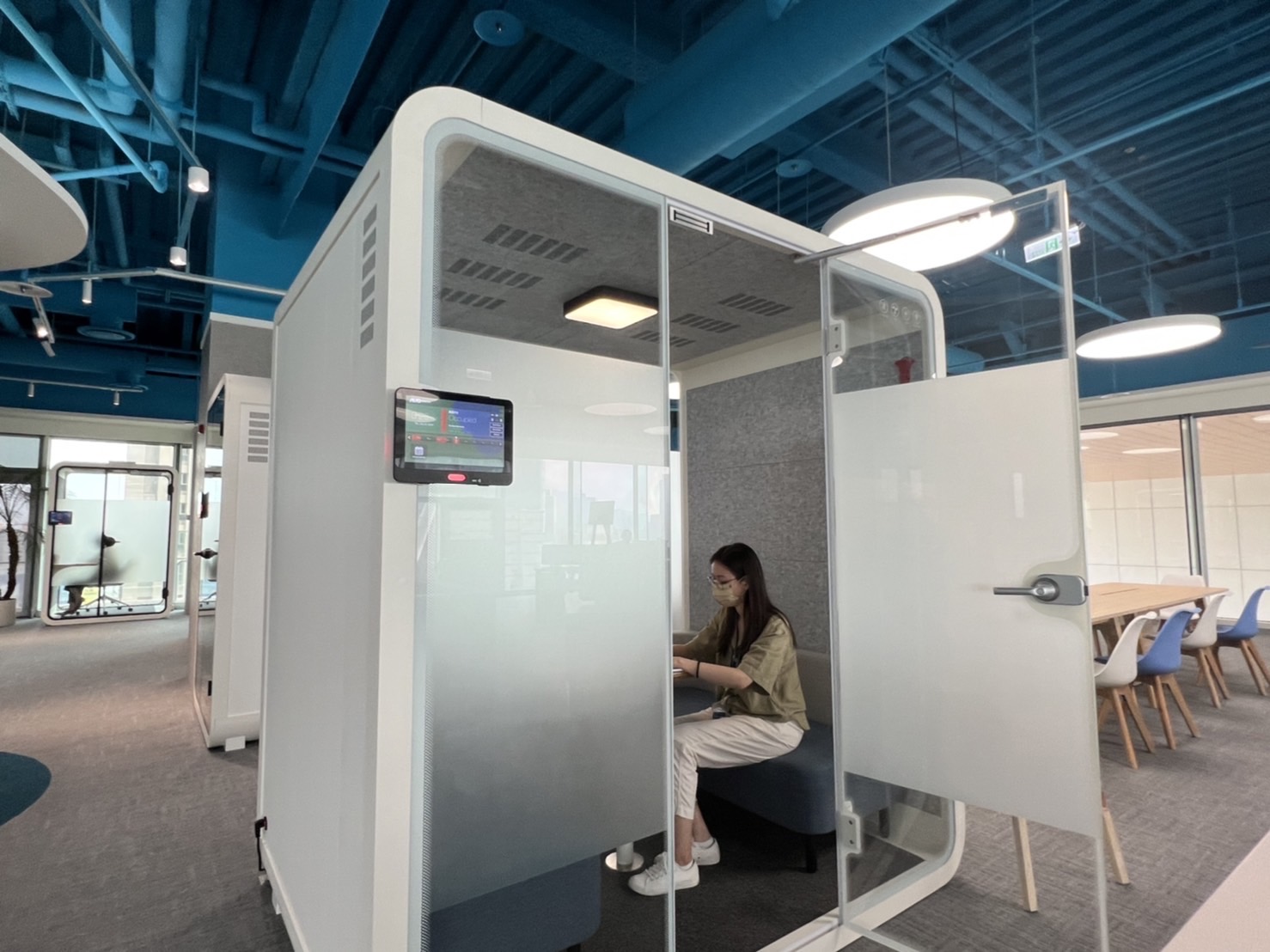 Vsport高雄據點的智慧行動辦公艙，展現Vsport在面板以外的研發應用軟實力